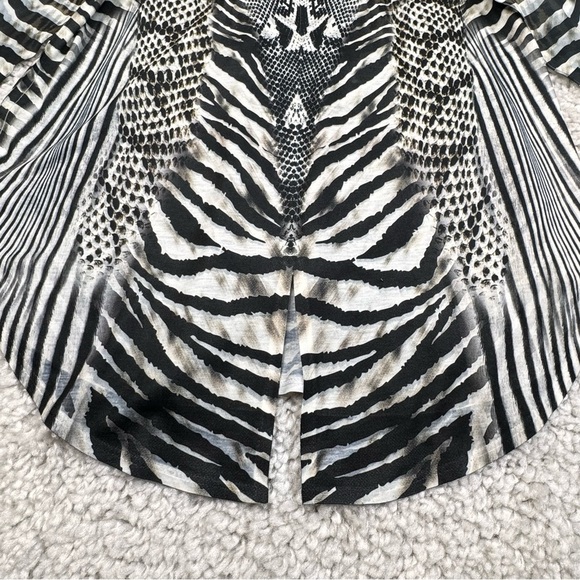 Chico’s Animal Print Blouse. Snakeskin Cheetah Zebra Leopard Sequin Beads.  1 - Picture 9 of 14